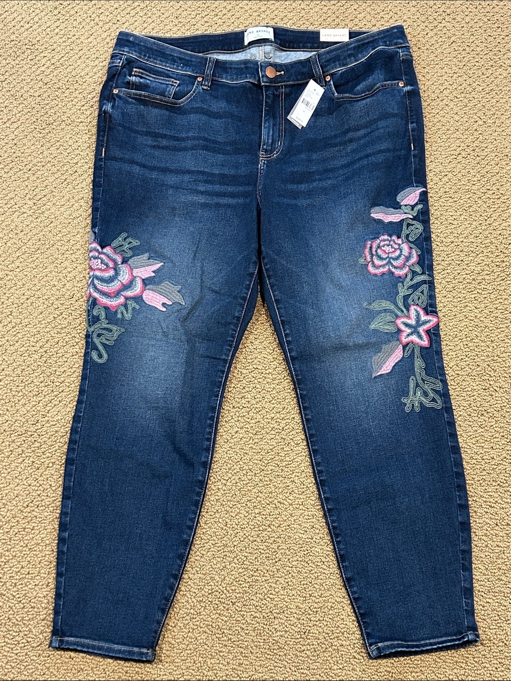 Lane Bryant Embroidered Mid-Rise Signature Fit Dreamfeel Skinny Jeans sz 22
